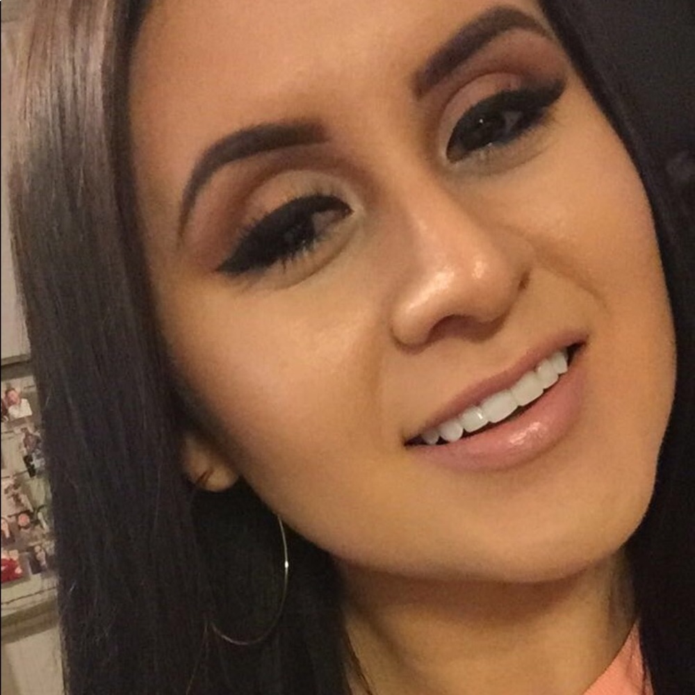 Meet your Posher, Yare